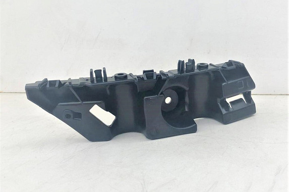 Крепление правое переднего бампера Renault Arkana 2018- (Тайвань)